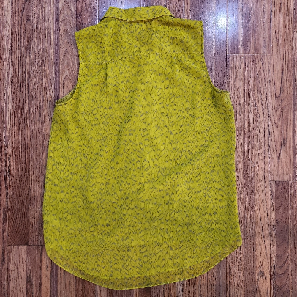 Cabi reign blouse #3071 (sm) - Picture 3 of 5